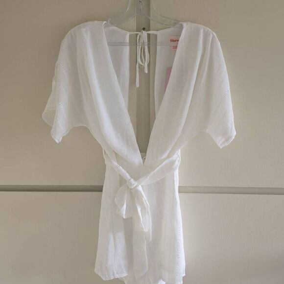 Showpo White Held Held High Playsuit, Deep V Front, Back Tie, NWT, Lined, Sz. 4 - Picture 1 of 5